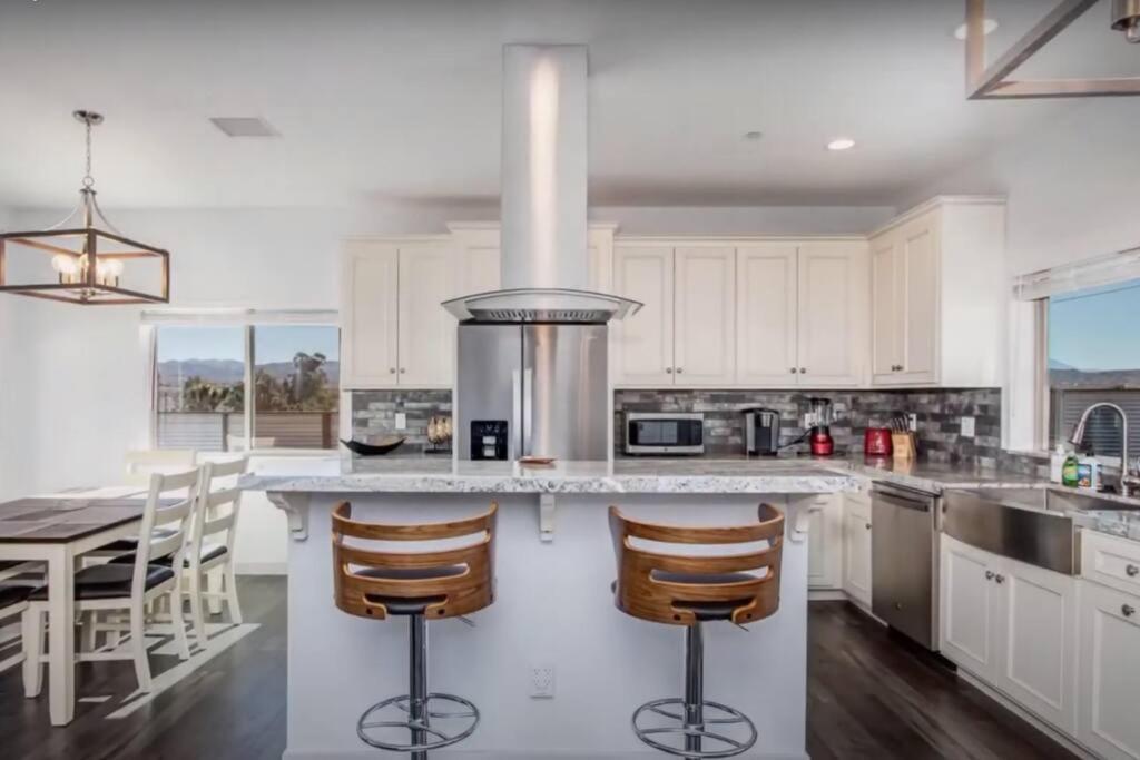 Three Tree Villa W/ Ev Charging Yucca Valley Esterno foto